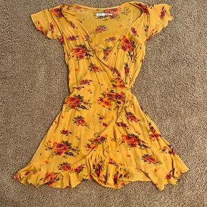 Kimchi Blue ruffle wrap around dress with cap sleeves!